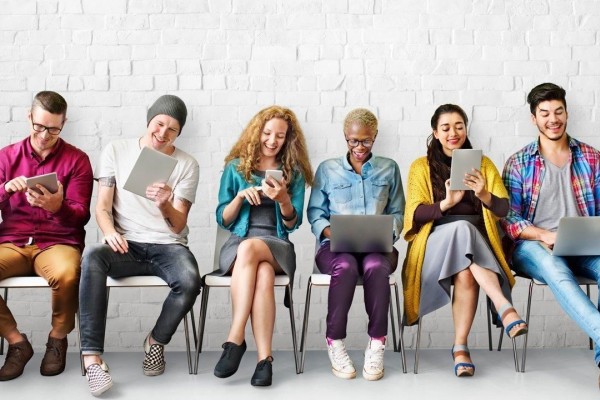 Fandom Digital: Komunitas Online