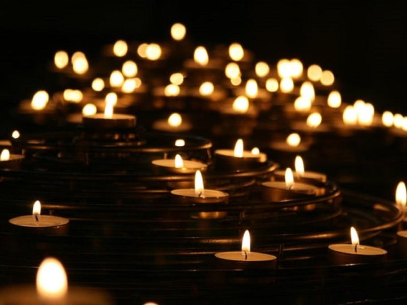 Filosofi Lilin Dan Cahaya Dalam Tradisi Nusantara