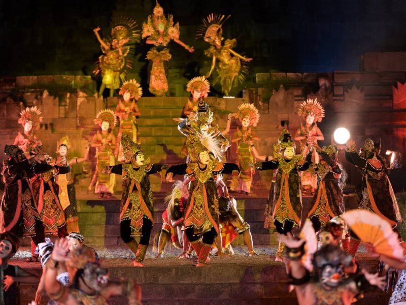 Seni Topeng Nusantara: Antara Ritual Dan Hiburan