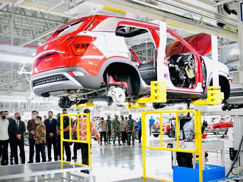 Strategi Pabrikan Mobil Menghadapi Era Mobil Listrik Strategi Pabrikan Mobil Menghadapi Era Mobil Listrik