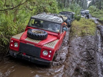 Tren Overlanding: Petualangan Modern Di Tengah Alam Liar