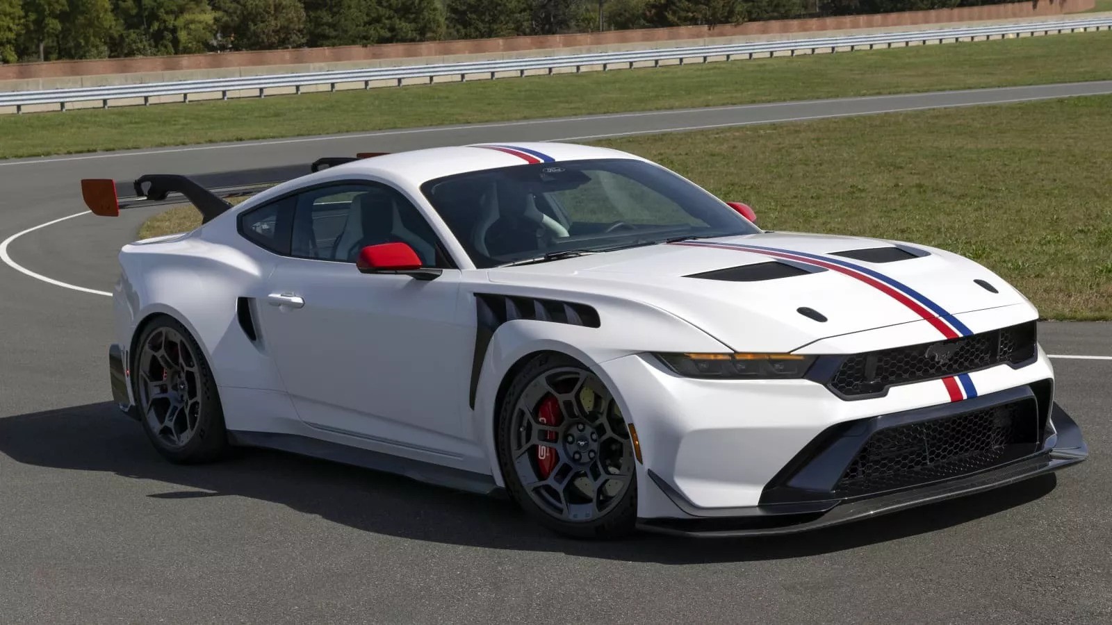 Ford Mustang GTD: Performa, Fitur, Dan Daya Tariknya