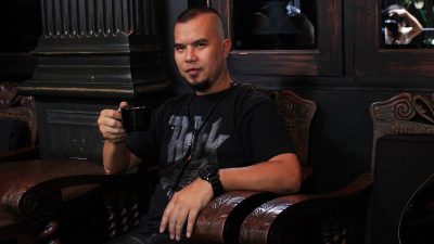 Karier Ahmad Dhani: Dari Musik Hingga Dunia Hiburan