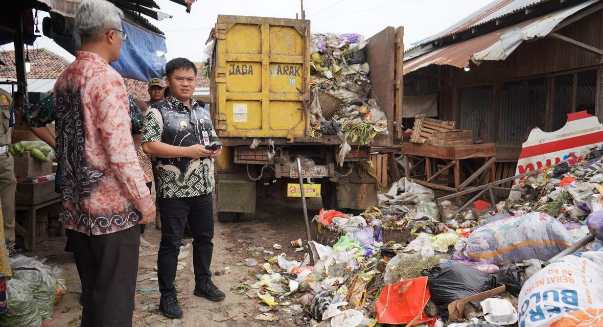 Faktor Utama Penumpukan Sampah Di TPS Yang Kian Membludak