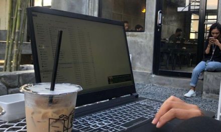 Efek WFA: Kantor Kosong, Kafe Penuh Pekerja Digital!