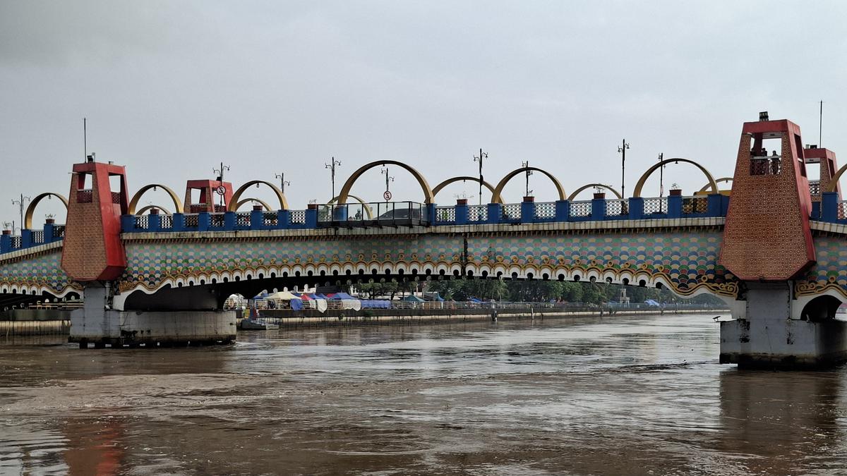 Krisis Air Cisadane: Pestisida Meluap, Warga Jadi Korban