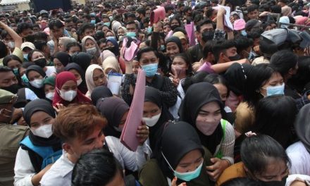 Realita Gen Z: Nyari Kerja Susah, Beban Hidup Makin Berat