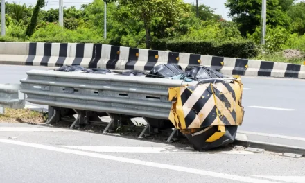 Nabrak Fasilitas Tol? Siap-Siap Bayar Ganti Ruginya!