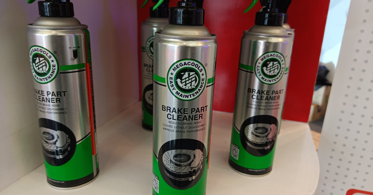 Solusi Ampuh Bersihkan Rem Pakai Brake Cleaner